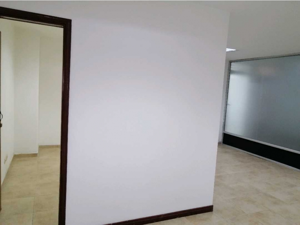 VENTA LOCAL/OFICINA CENTRO PEREIRA — foto 4