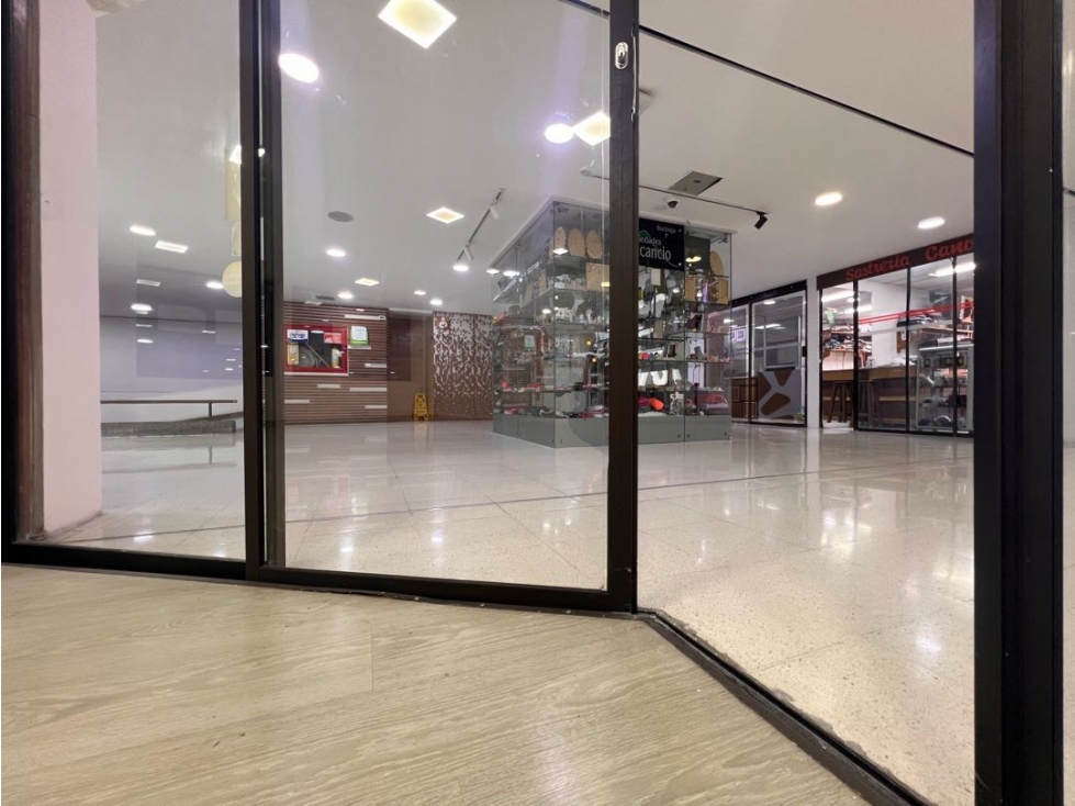 Local Centro Comercial Sancancio Manizales — foto 5