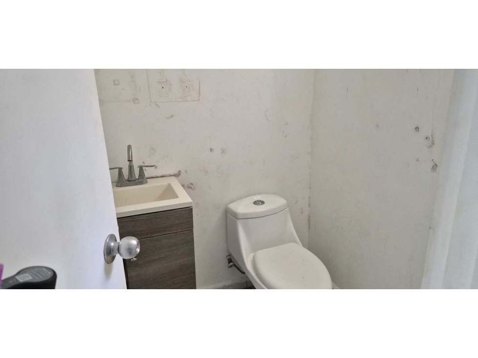 Se renta local comercial de 75 m2 planta baja Xcaret y jalep cancun - 3