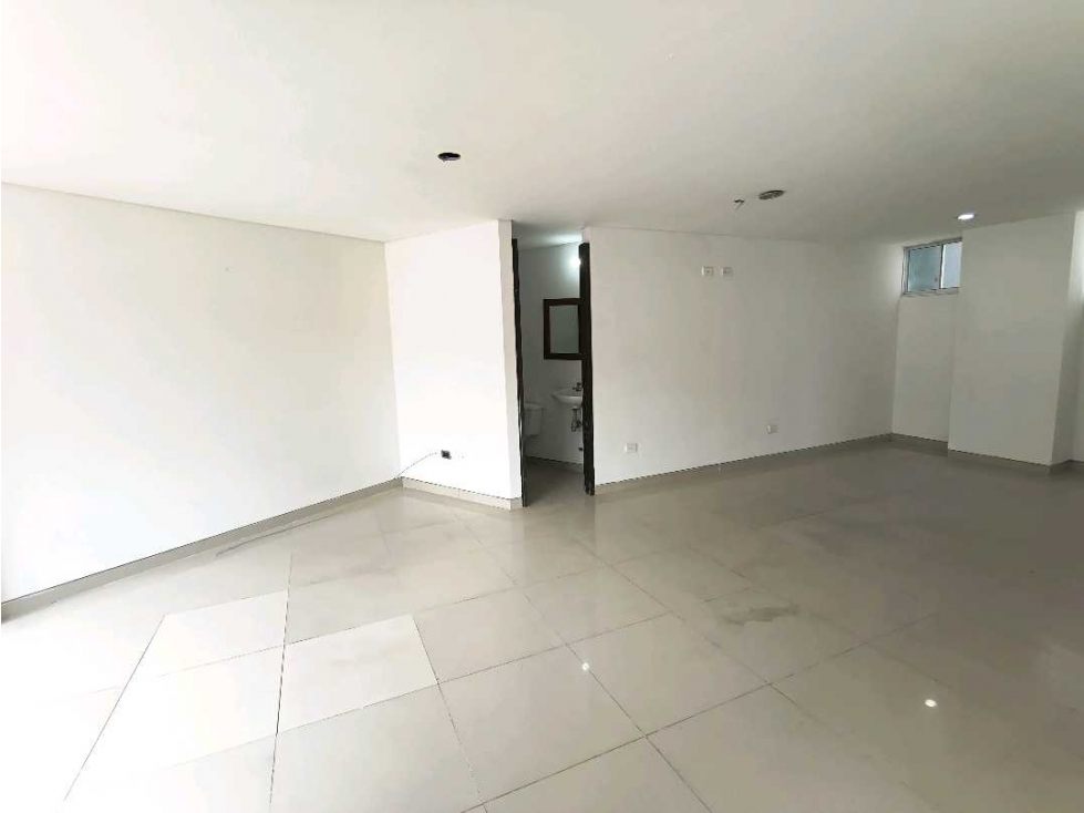 Local Comercial Arriendo en calle 19 norte, Barrio Laureles — foto 3