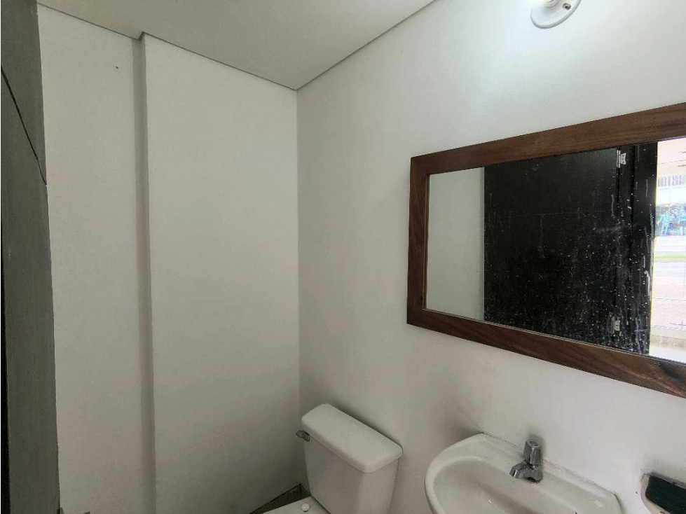 Local Comercial Arriendo en calle 19 norte, Barrio Laureles — foto 6