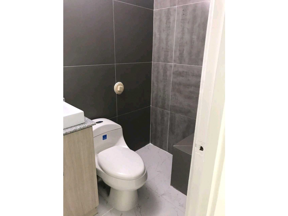 LOCAL COMERCIAL EDIFICIO BALBOA BALBOA PLAZA 83M2 PLANTA BAJA — foto 6