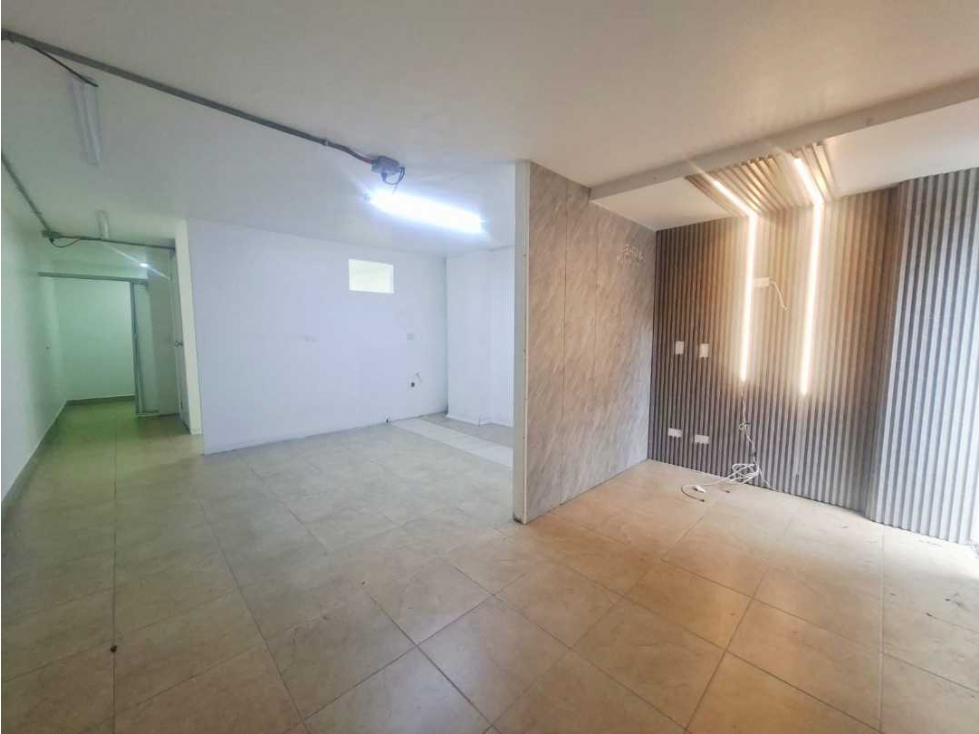 Local comercial Bello cerca al parque