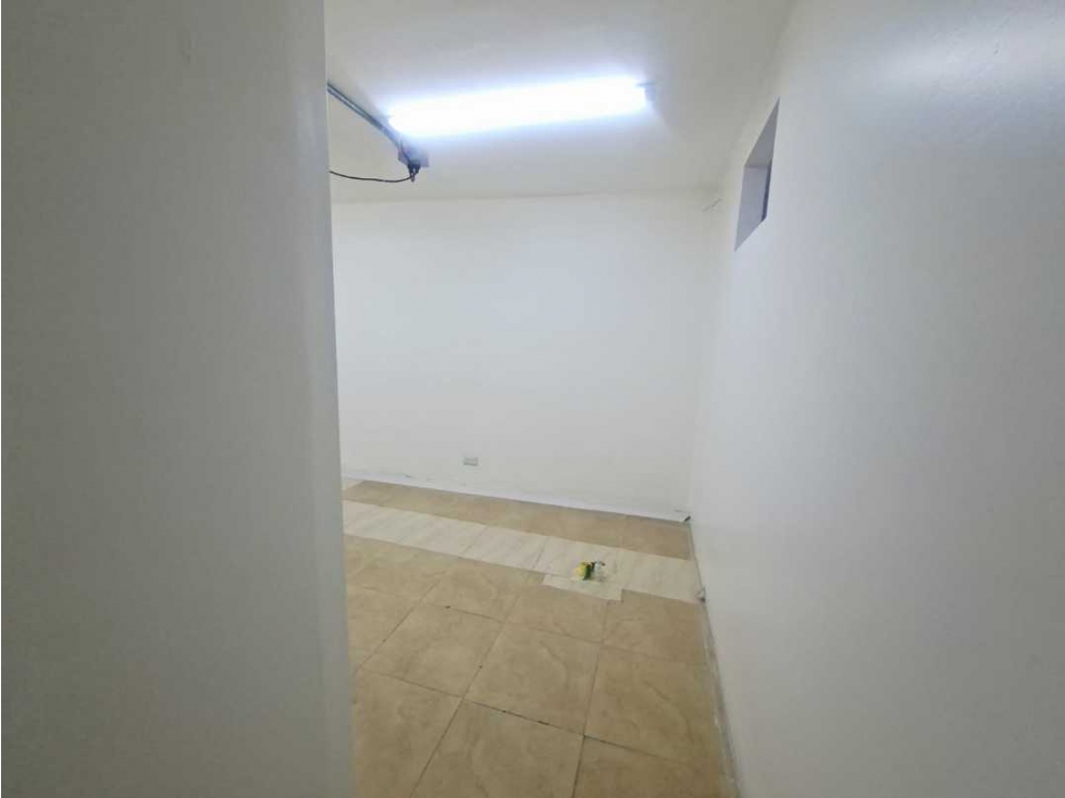 Local comercial Bello cerca al parque - 5