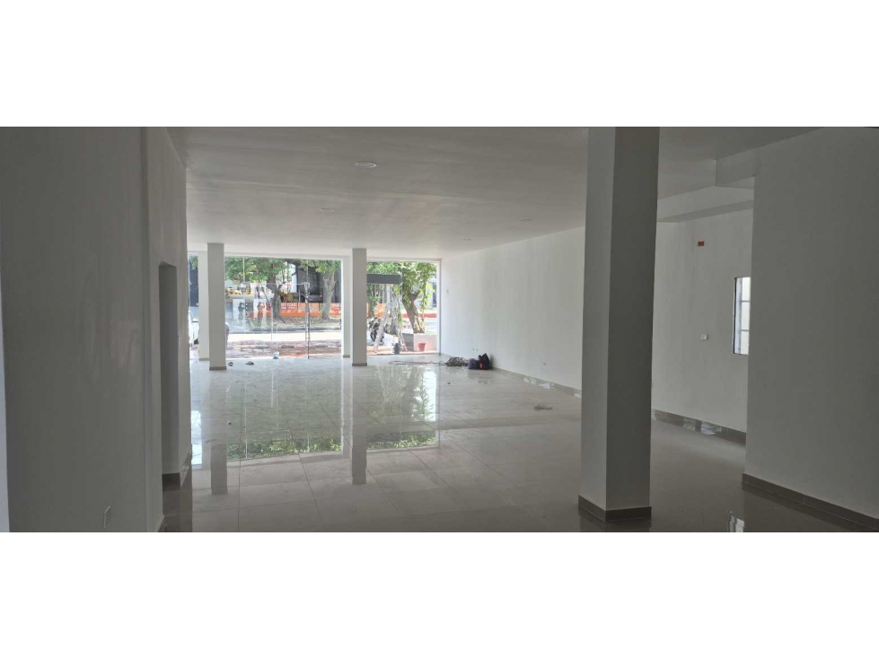 OPORTUNIDAD LOCAL COMERCIAL CRA 43 400 MTS REMODELADO — foto 4