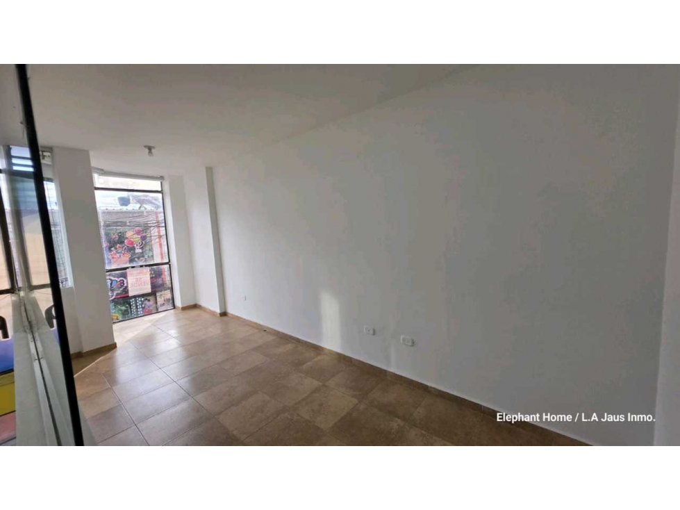 Local comercial de 14.95 M2 en ARRIENDO en La Mesa Cund 2 piso - 2