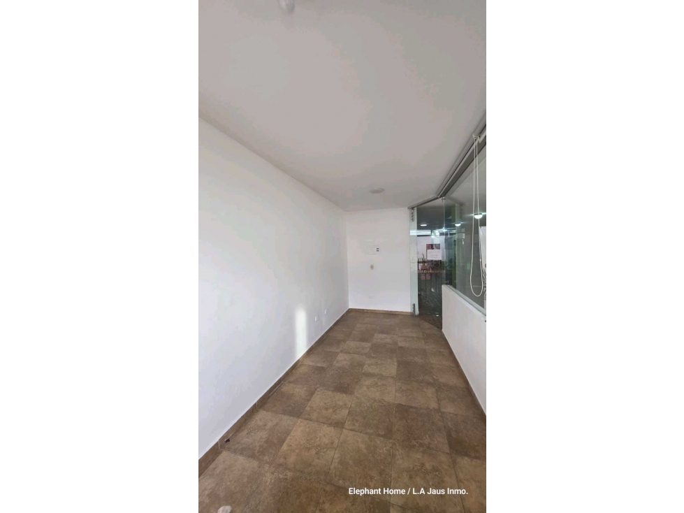 Local comercial de 14.95 M2 en ARRIENDO en La Mesa Cund 2 piso - 5