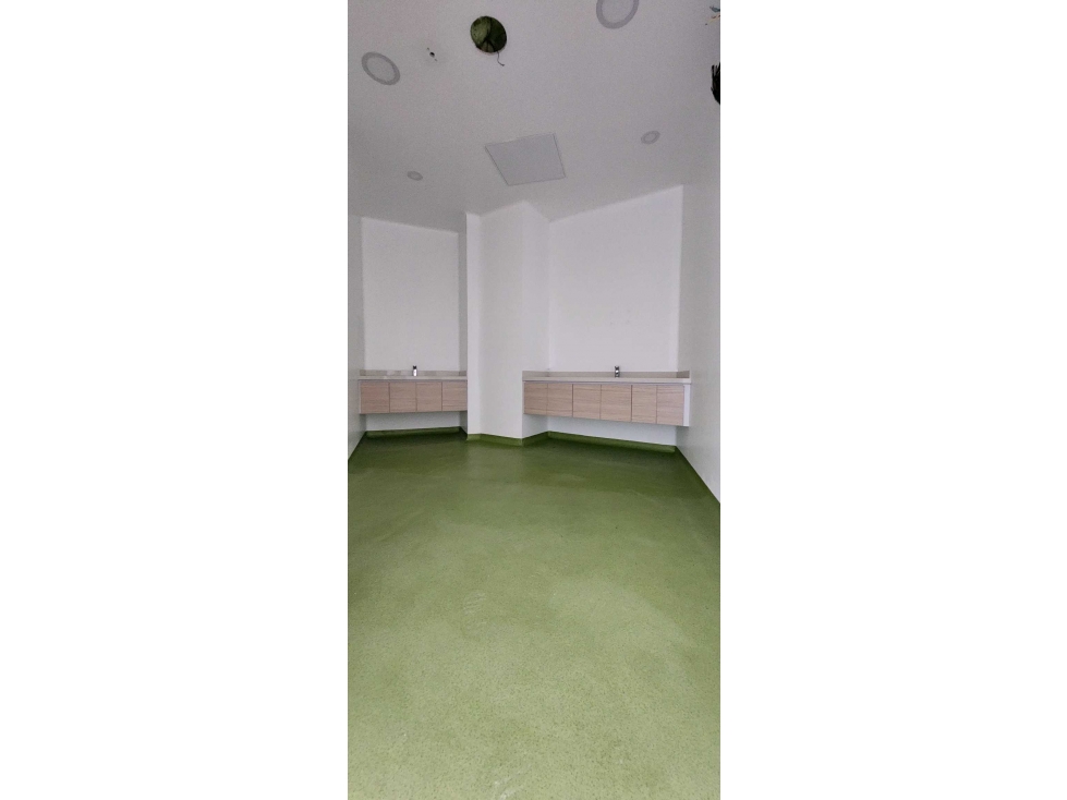Local comercial de 200 Mts sector Clinicas — foto 6