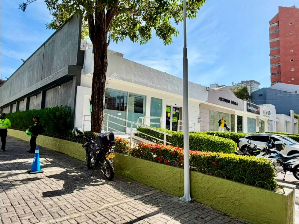 LOCAL COMERCIAL DE 250 metros UBICACIÓN ESTRATÉGICA — foto 2