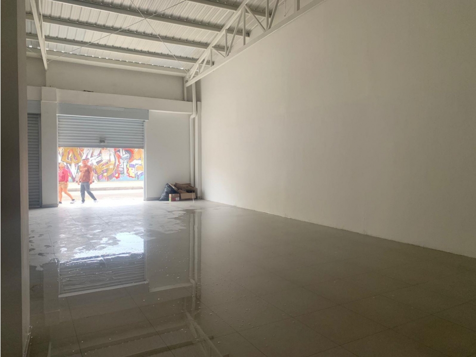 Local comercial de 79 m² en arriendo en Engativá, listo para entrega — foto 2