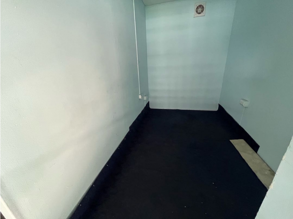 LOCAL COMERCIAL EN ALQUILER EN PUEBLO NUEVO 80 M² (C.P) - 6