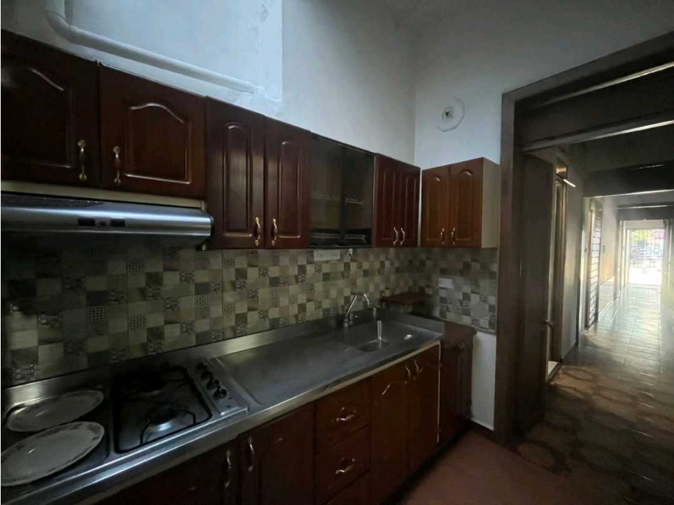 Local comercial en arriedo buenos aires parte baja al lado del tranvia — foto 3
