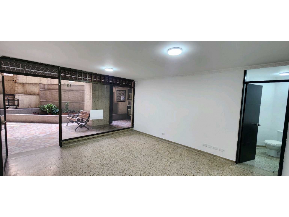 Local Comercial en ARRIENDO — foto 5
