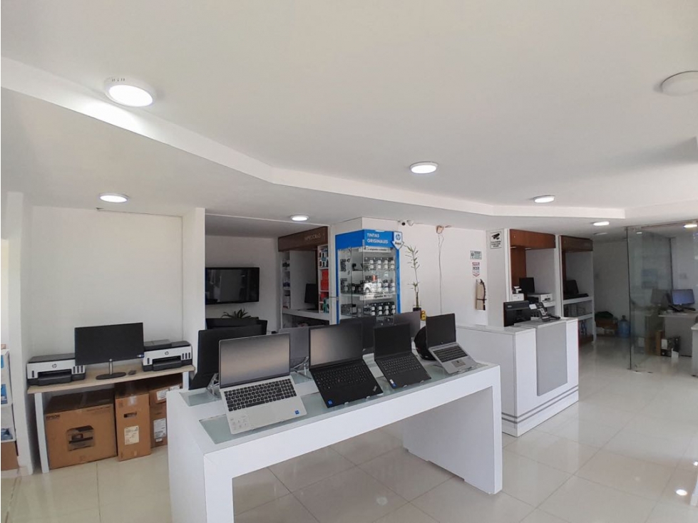 LOCAL COMERCIAL EN ARRIENDO — foto 5