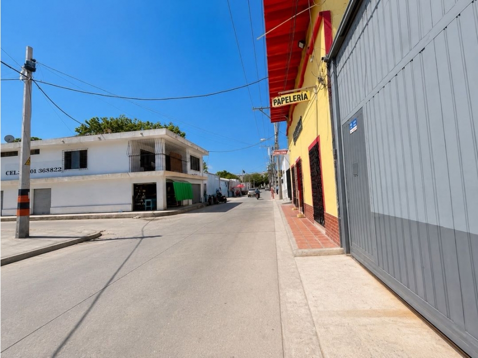 ARRIENDO OFICINA COMERCIAL EN EL MERCADO SANTA MARTA CON PARQUEADEROS — foto 6