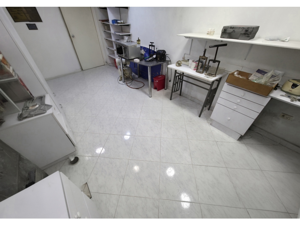 EN VENTA LOCAL COMERCIAL EN EL CENTRO DE MEDELLIN PISO 1 — foto 3