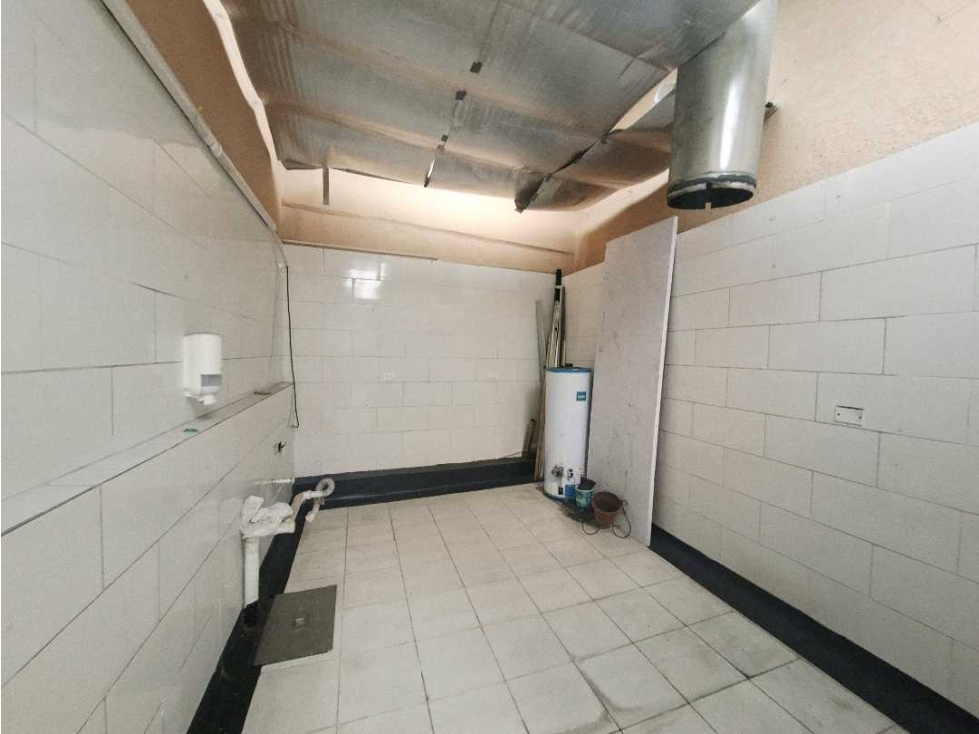 Local comercial en arriendo Poblado Manila — foto 4