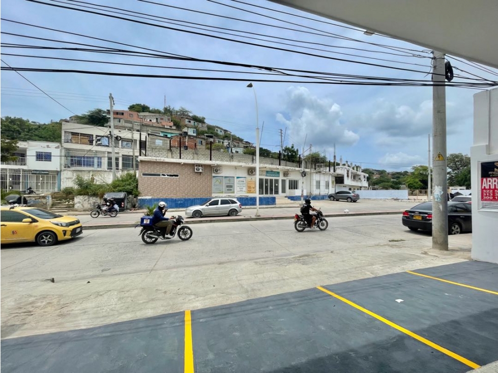 Local comercial en arriendo sobre la avenida del rio Santa Marta - 2