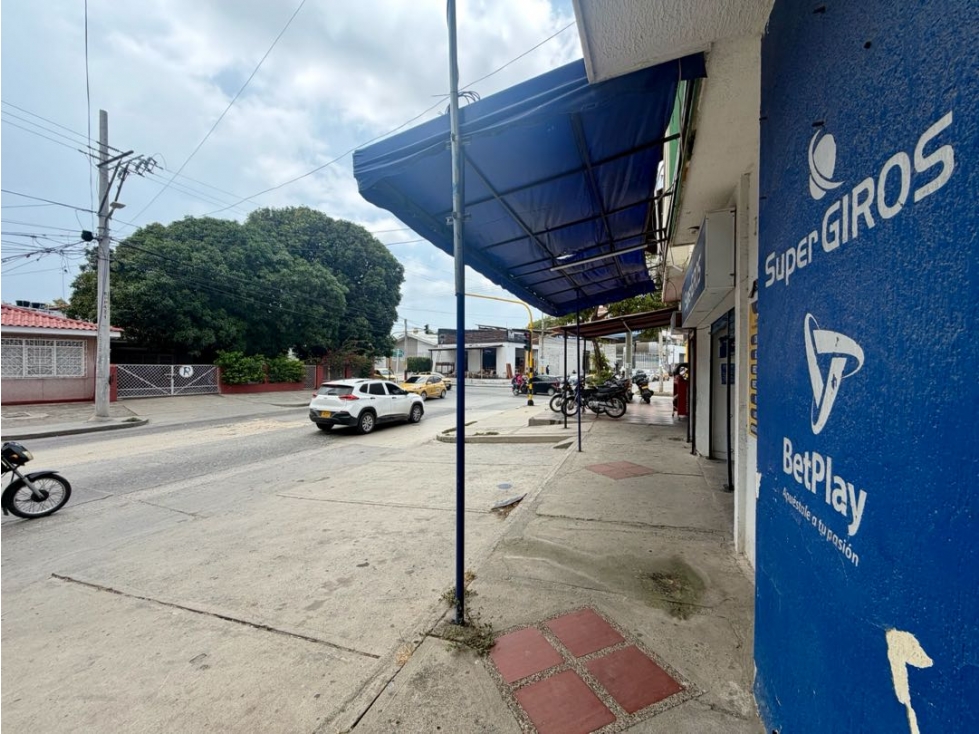 Local comercial en arriendo sobre via principal con alta visibilidad — foto 6