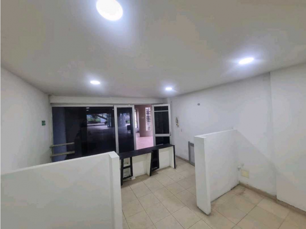 LOCAL COMERCIAL EN ARRIENDO, VILLAVICENCIO - 1