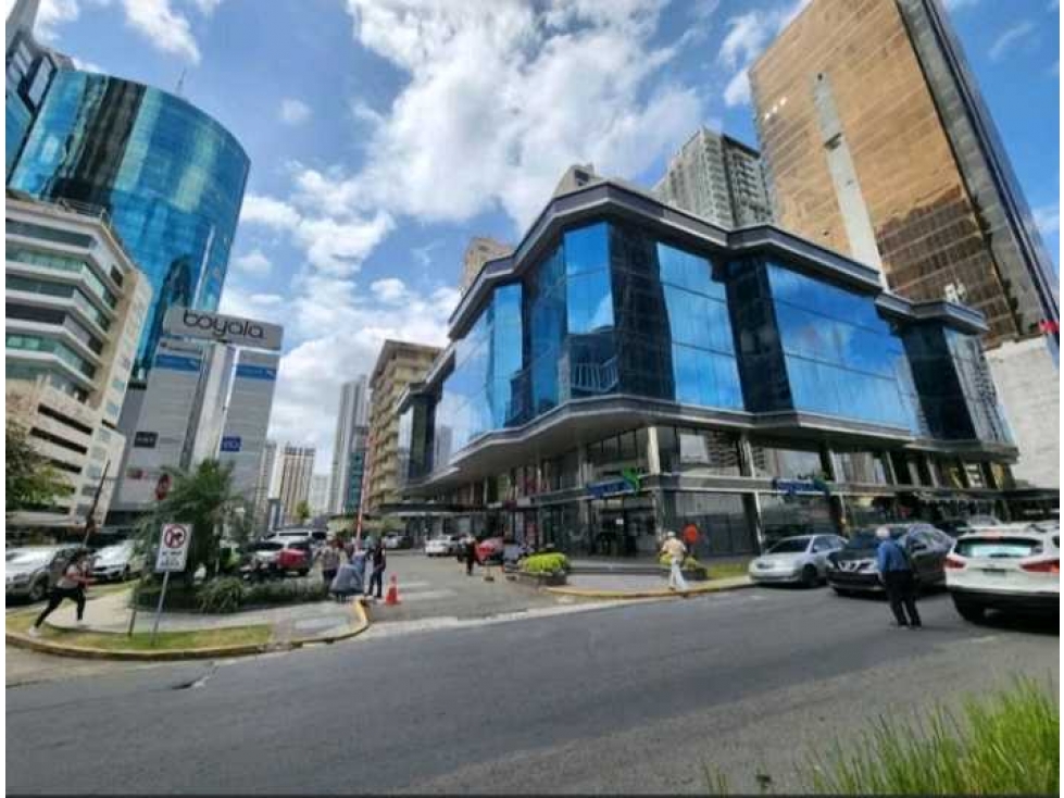 OFICINA EN PLAZA EN OBARRIO DE 282M2 REMODELADA - 1
