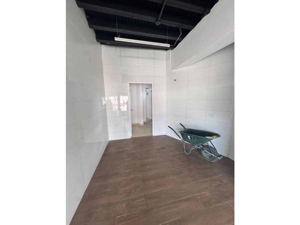 Local Comercial en Parque Lefevre | Excelente Ubicación - 5