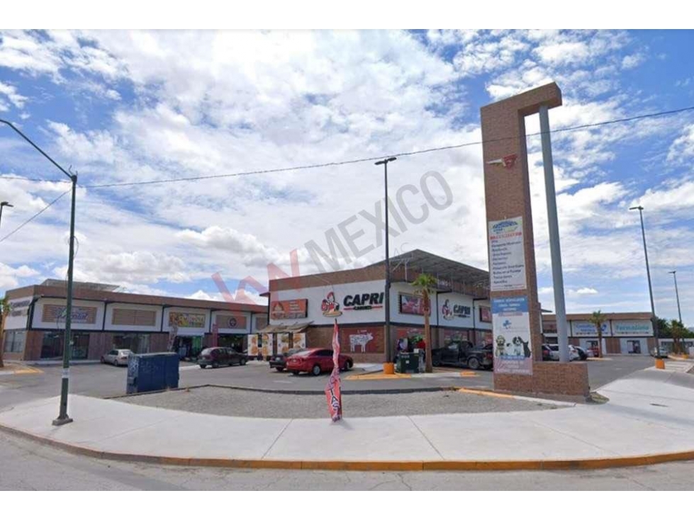 Local comercial en Plaza. Talamas Camandari Juárez Chih. - 3