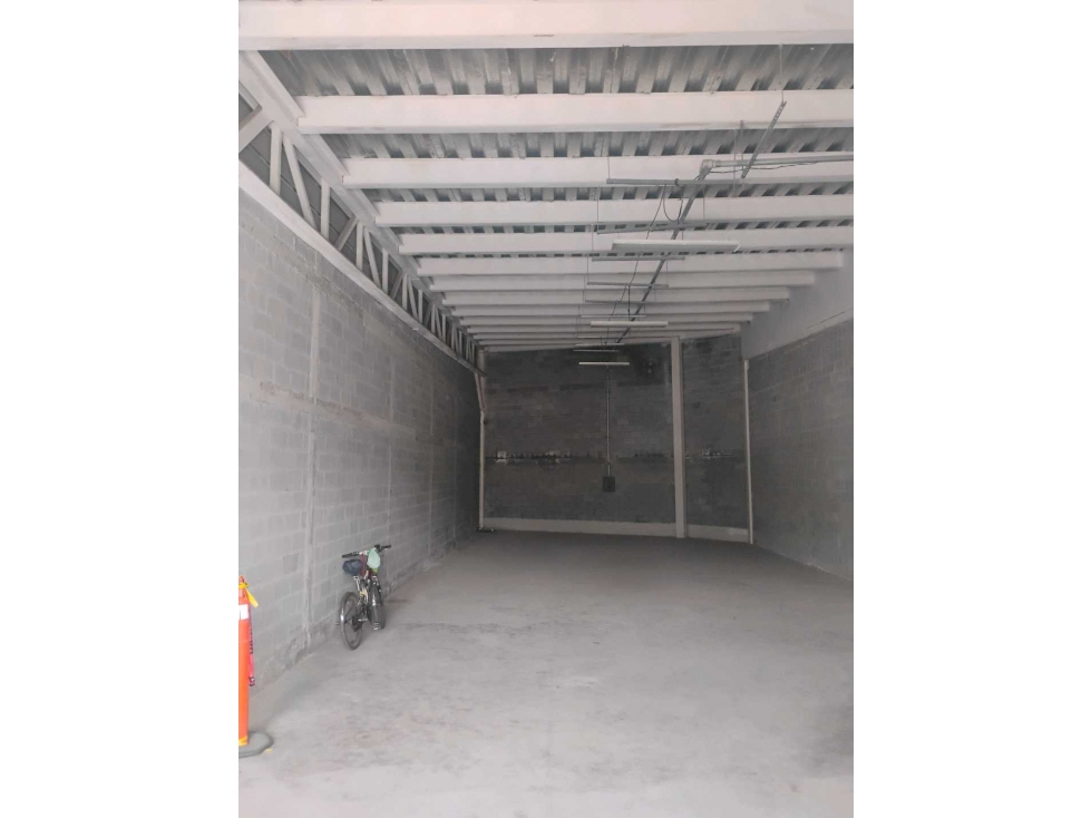 LOCAL COMERCIAL EN RENTA EN PLAZA COMERCIAL SORIANA EN SANTIAGO - 2