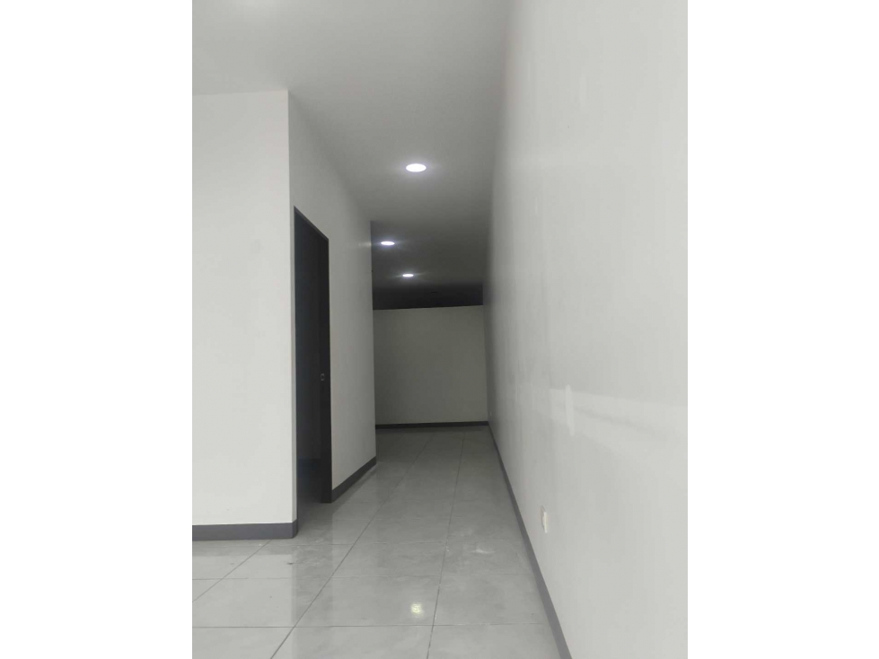 LOCAL COMERCIAL EN RENTA PLAZA COMERCIAL SORIANA EN SANTIAGO - 4