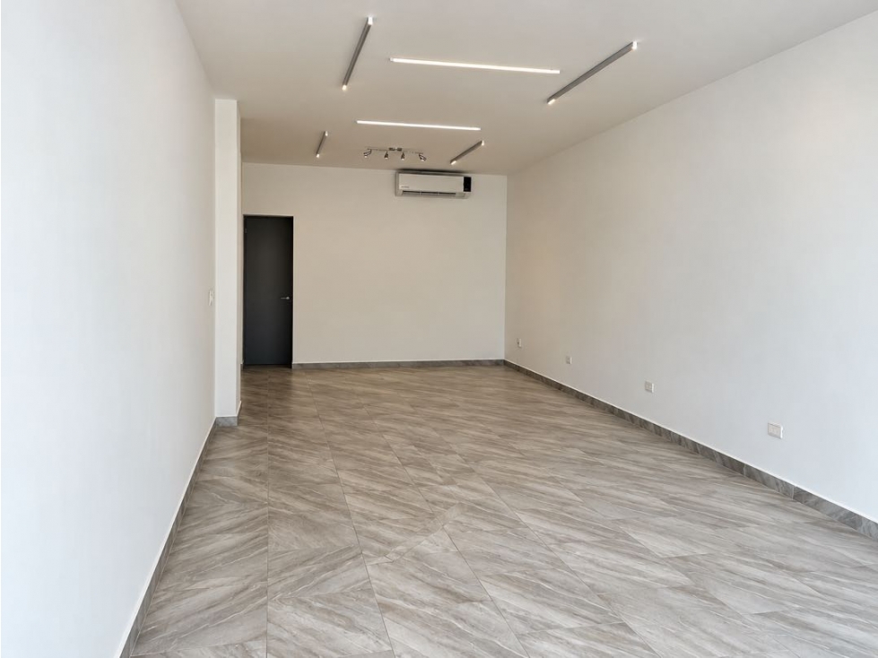 Local comercial en renta, Plaza Tanarah, San Pedro Garza García - 5