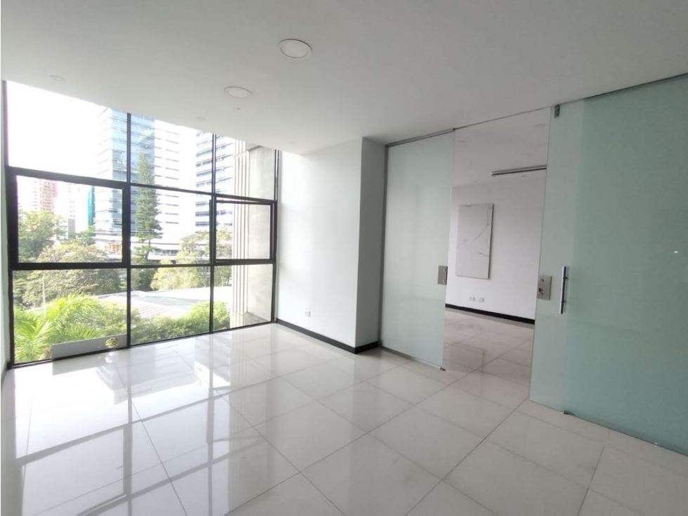 LOCAL COMERCIAL EN RENTA | RÍO SUR · POBLADO — foto 2