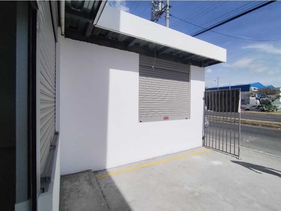 Local Comercial en Renta, Sector Calderón, 37m2, 1 baño, 1 parqueadero - 1