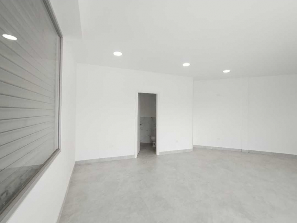 Local Comercial en Renta, Sector Calderón, 37m2, 1 baño, 1 parqueadero - 3