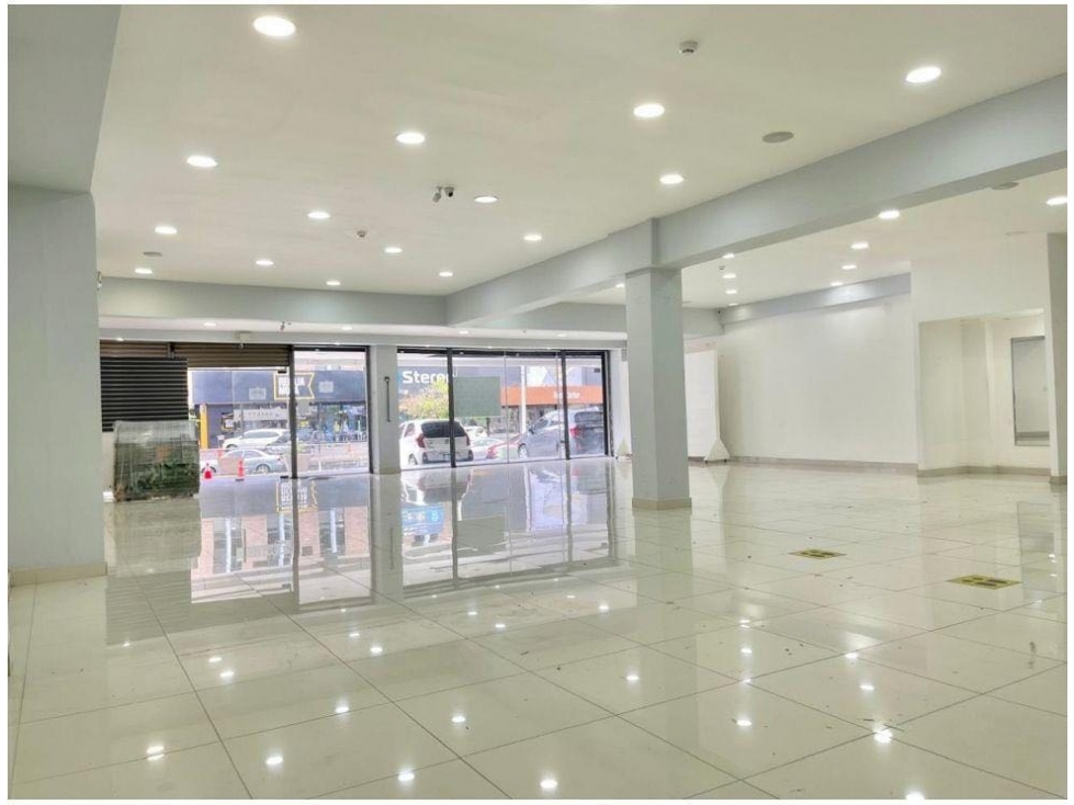 Local Comercial en Vía España 650m2 Obarrio Alto Tráfico $8,500 — foto 5
