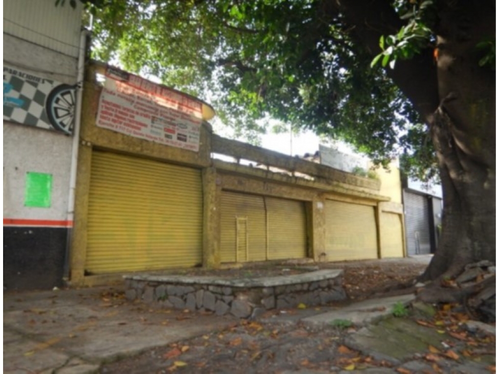 Local Comercial en Venta, 784 m² en Quinta Velarde, Guadalajara - 3