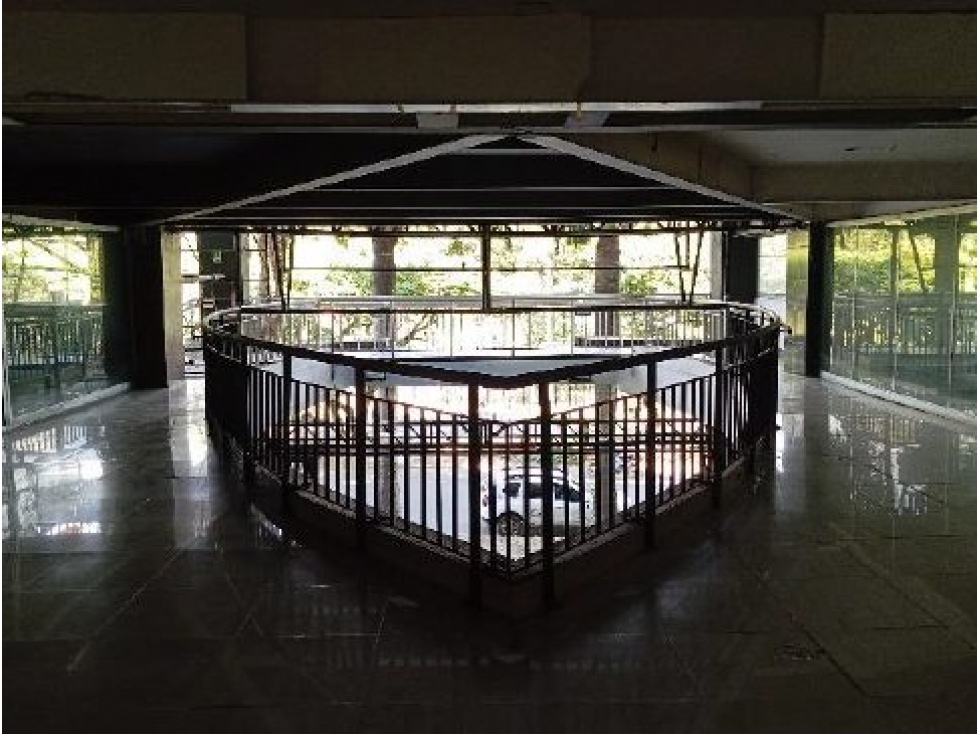 Local Comercial en venta - Medellín — foto 2