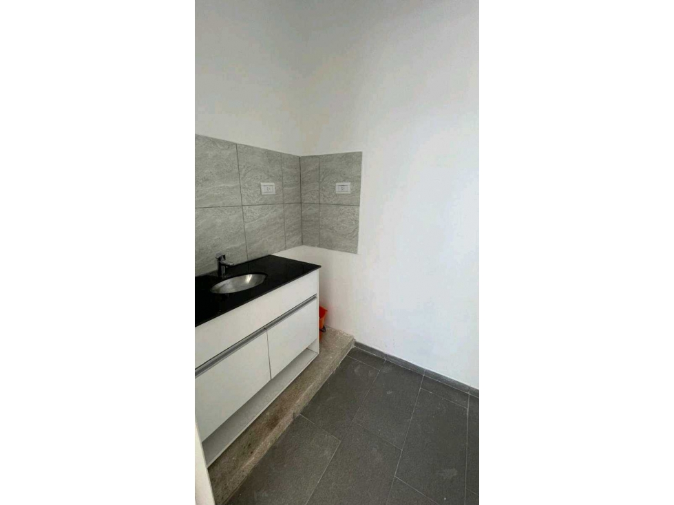LOCAL COMERCIAL EN VENTA! Ubicación privilegiada:zona centrica - 5