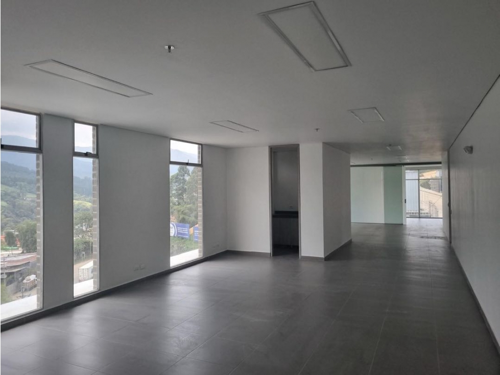 Local comercial en venta zona franca - 2