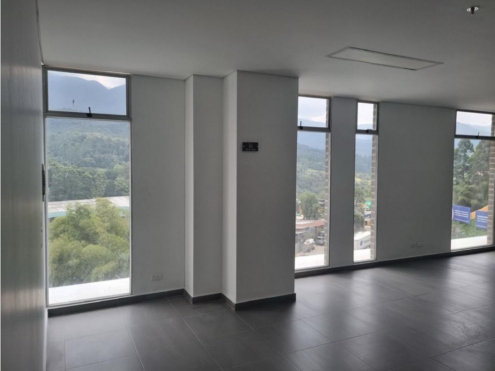 Local comercial en venta zona franca - 3