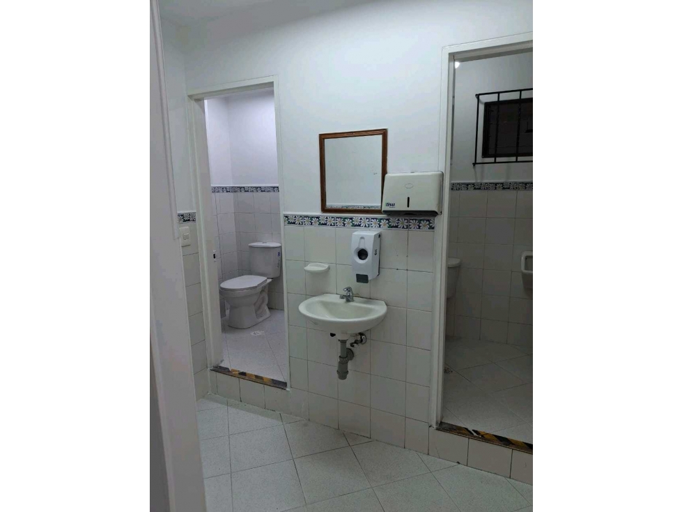 Local comercial Envigado cerca al parque 140mts2 — foto 6