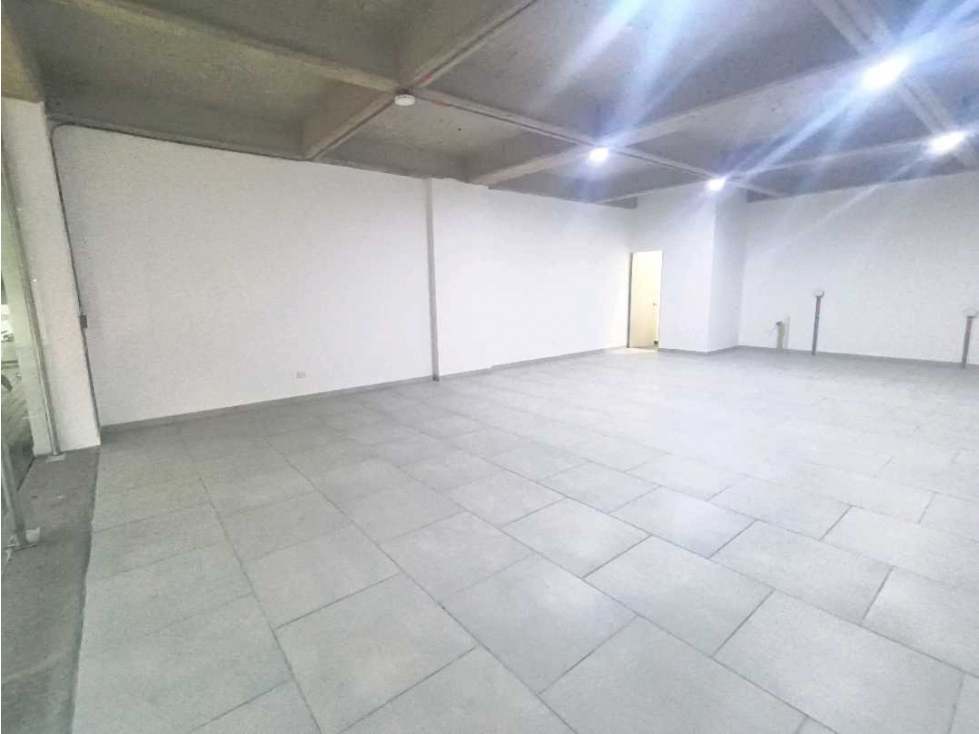 LOCAL COMERCIAL ESQUINERO AV 19, NORTE ARMENIA — foto 4