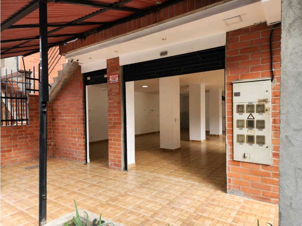 Local comercial esquinero en arriendo calasanz santa lucia — foto 6