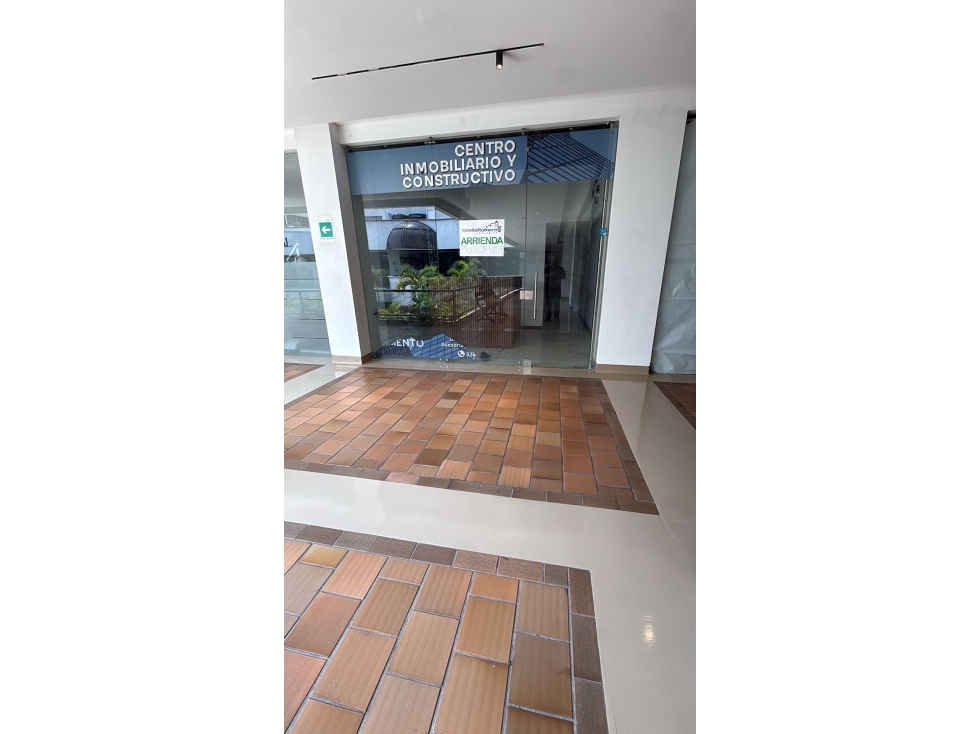 LOCAL COMERCIAL - HOLGUINES TRADECENTER