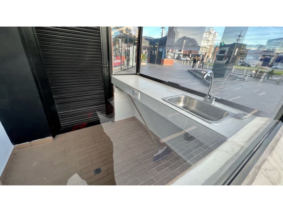 Venta OPORTUNIDAD Local Comercial Alto Trafico La Ceja