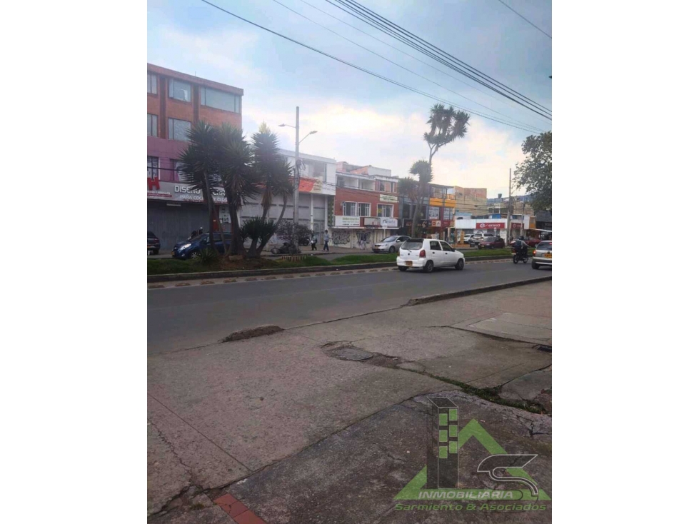 LOCAL COMERCIAL LAS ORQUIDEAS