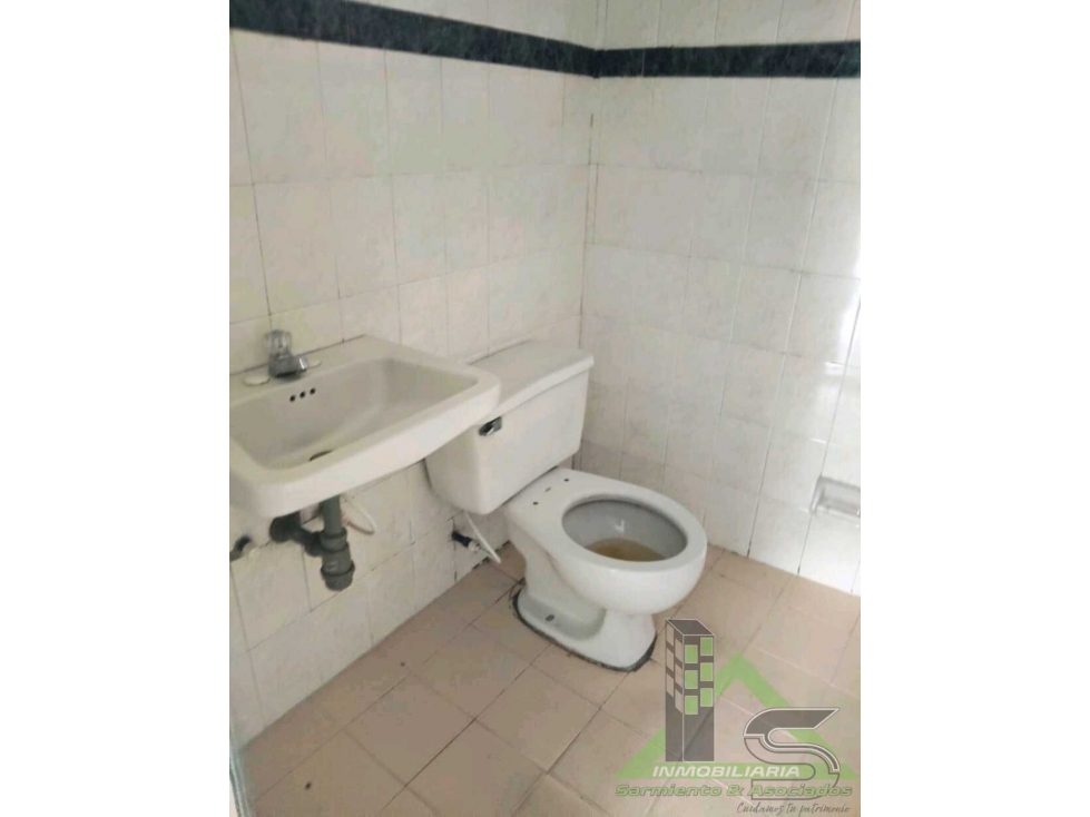 LOCAL COMERCIAL LAS ORQUIDEAS — foto 4