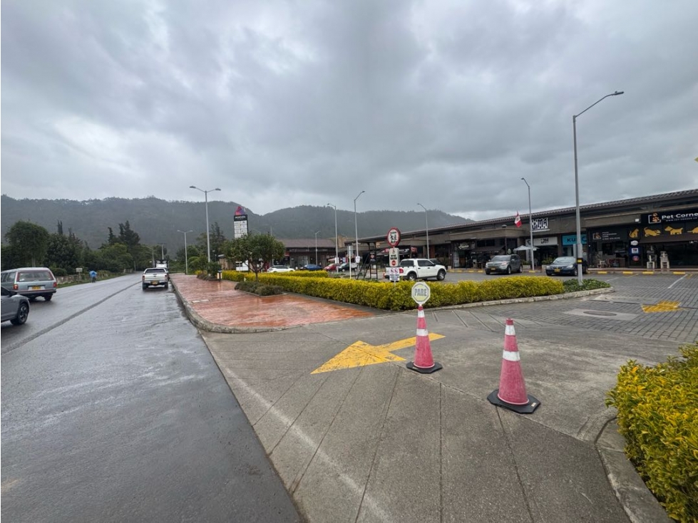 Local comercial mercial en Cajica - 1