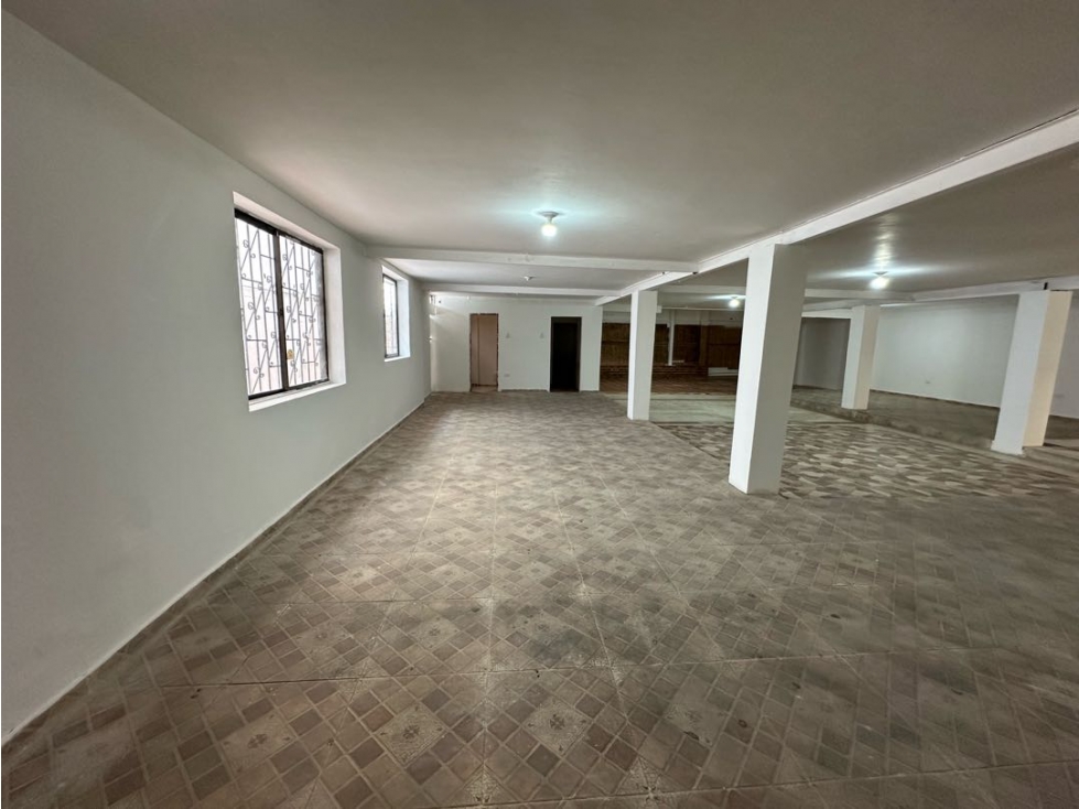 LOCAL COMERCIAL PARA ALMACÉN DE CADENA O GASTROBAR EN ARRIENDO CL 82 — foto 5