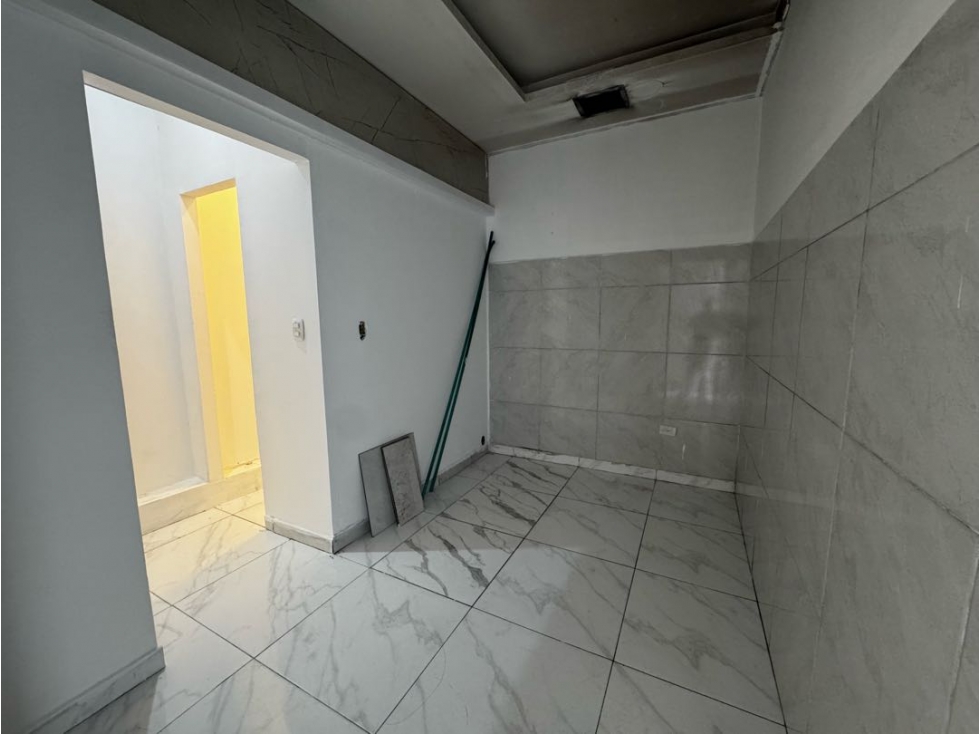LOCAL COMERCIAL PELUQUERIA SPA ODONTOLOGIA SOBRE LA 93 HOTEL MOVICH — foto 5