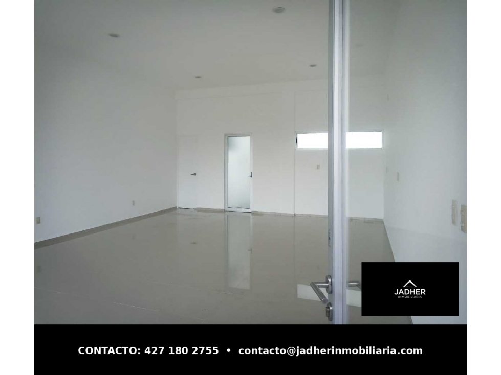 Local comercial plaza san Juan - 3